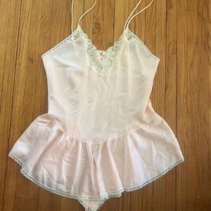 Vintage 1950’s Pembrooke lingerie teddy